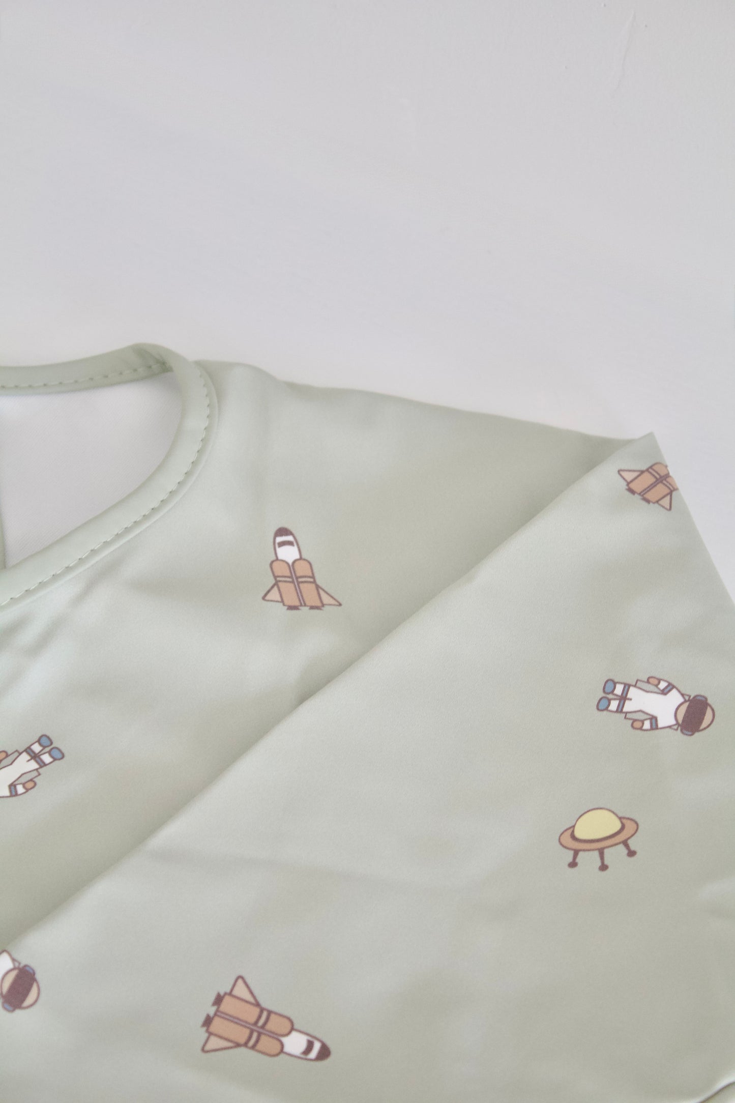 Feeding Apron