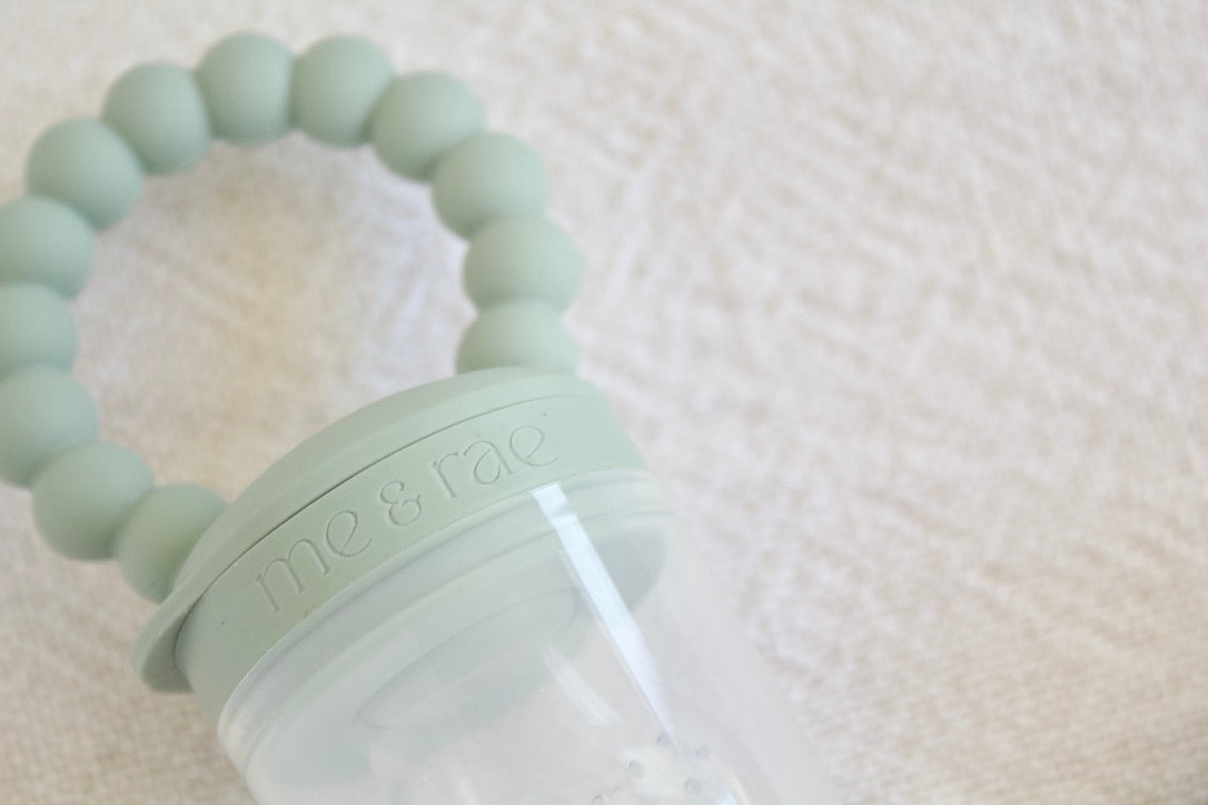 Silicone Self-Feeder