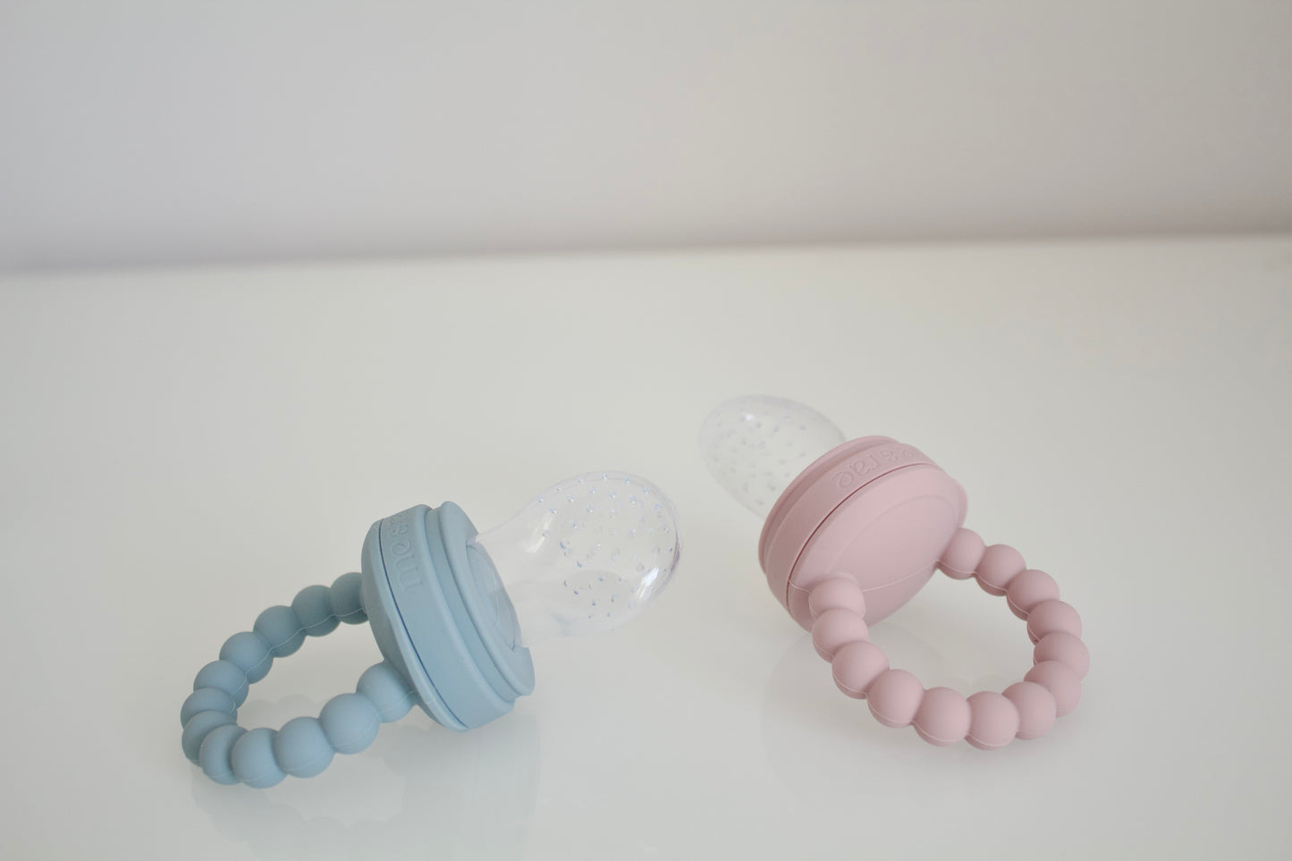 Silicone Self-Feeder