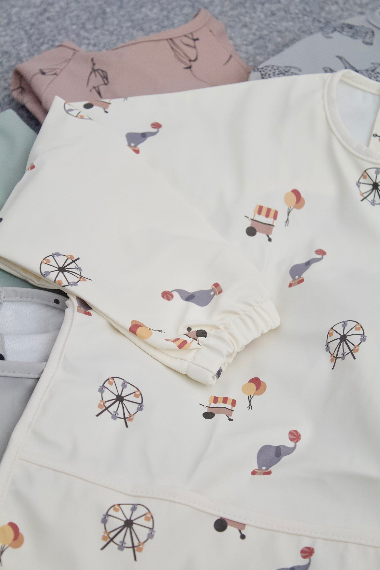 Feeding Apron